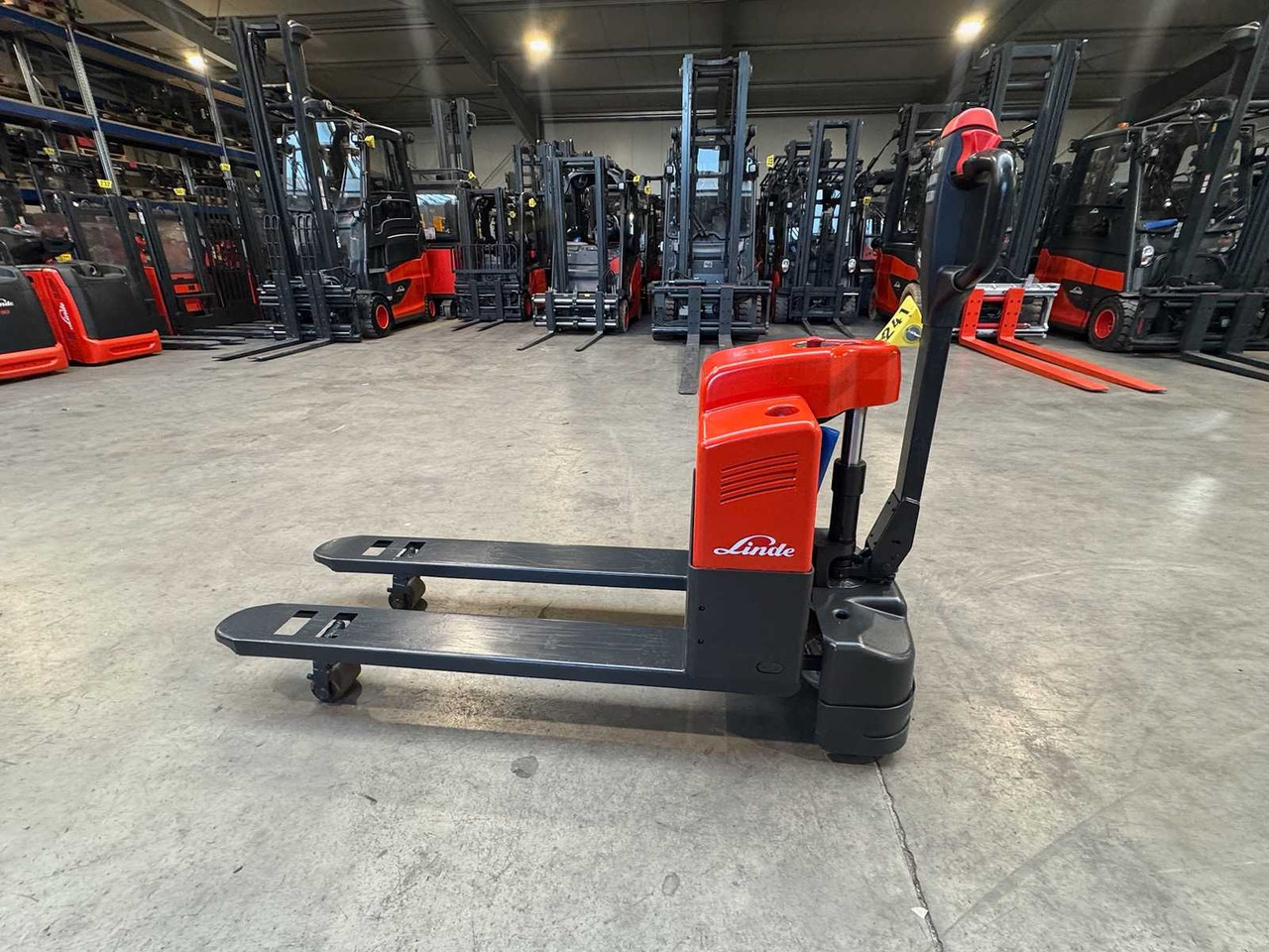 2018 SERVICE +UVV 12/2026 LINDE MT15 1.500KG PALLET TRUCK ANT STACKER - Kahveltõstuk: pilt 1 2018 SERVICE +UVV 12/2026 LINDE MT15 1.500KG PALLET TRUCK ANT STACKER - Kahveltõstuk: pilt 1