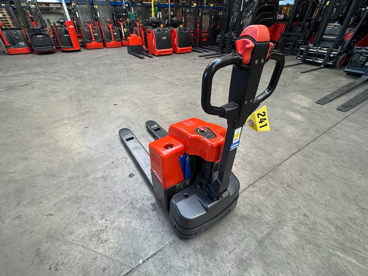 2018 SERVICE +UVV 12/2026 LINDE MT15 1.500KG PALLET TRUCK ANT STACKER - Kahveltõstuk: pilt 5 2018 SERVICE +UVV 12/2026 LINDE MT15 1.500KG PALLET TRUCK ANT STACKER - Kahveltõstuk: pilt 5