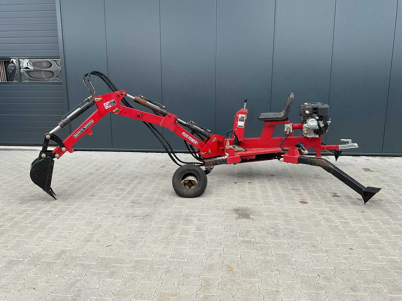 2021 EXCAVATOR WITH HITCH BACKHOE LOADER - Miniekskavaator: pilt 1 2021 EXCAVATOR WITH HITCH BACKHOE LOADER - Miniekskavaator: pilt 1