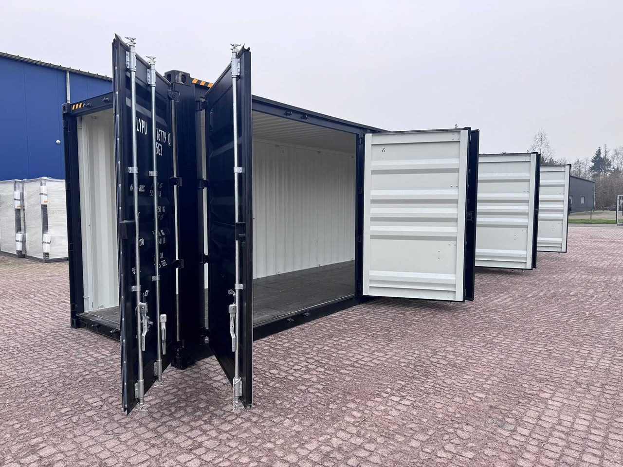 Merekonteiner 40ft High Cube shipping container with 3 side doors: pilt 7