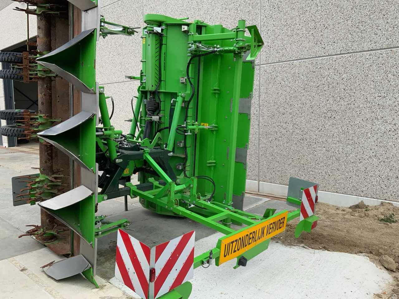 AVG Ge-Force HD 8X75 - Mullafrees: pilt 4 AVG Ge-Force HD 8X75 - Mullafrees: pilt 4