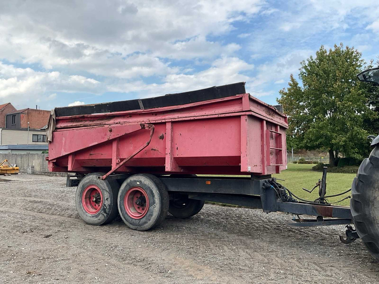 Agricultural tipper - Põllutöö tõstuk-järelhaagis/ Kallur: pilt 1 Agricultural tipper - Põllutöö tõstuk-järelhaagis/ Kallur: pilt 1