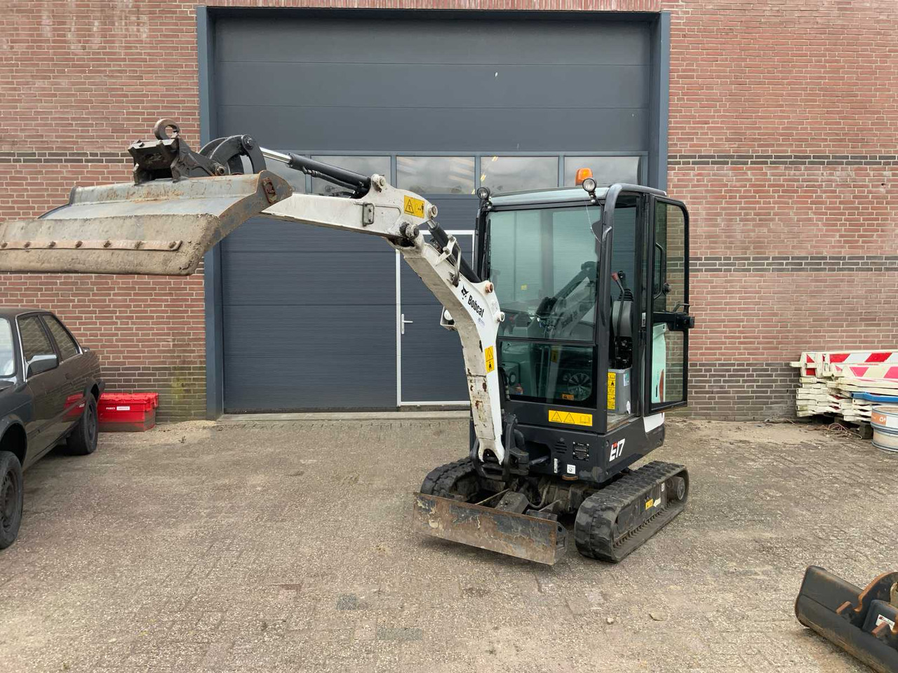 Bobcat E17 - Miniekskavaator: pilt 2 Bobcat E17 - Miniekskavaator: pilt 2