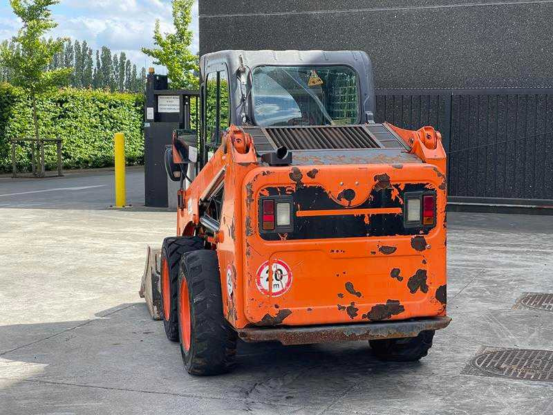 Bobcat S450 - Kompaktlaadur: pilt 3 Bobcat S450 - Kompaktlaadur: pilt 3