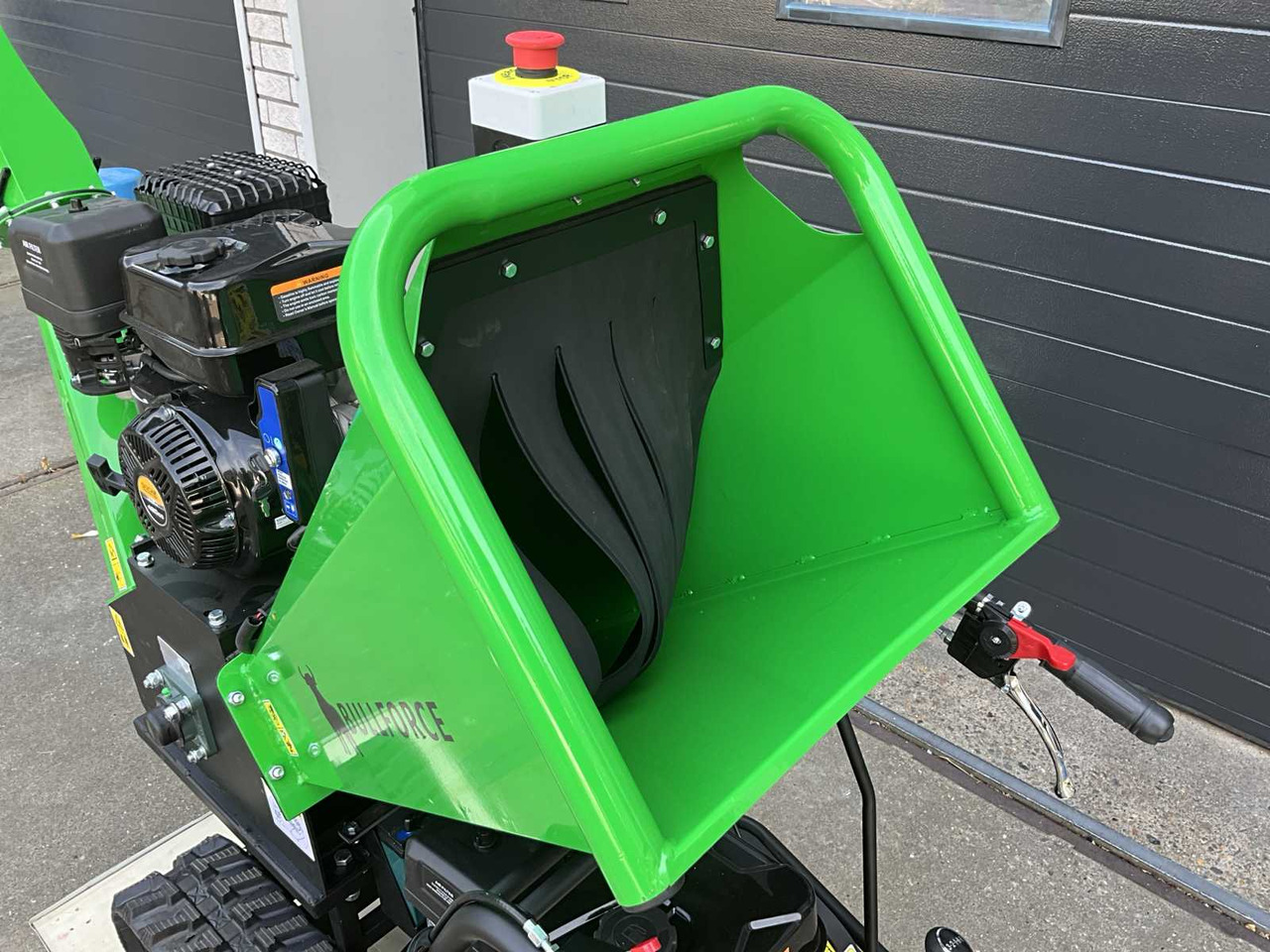 Bullforce TG1500 - Puiduhakkurid: pilt 4 Bullforce TG1500 - Puiduhakkurid: pilt 4