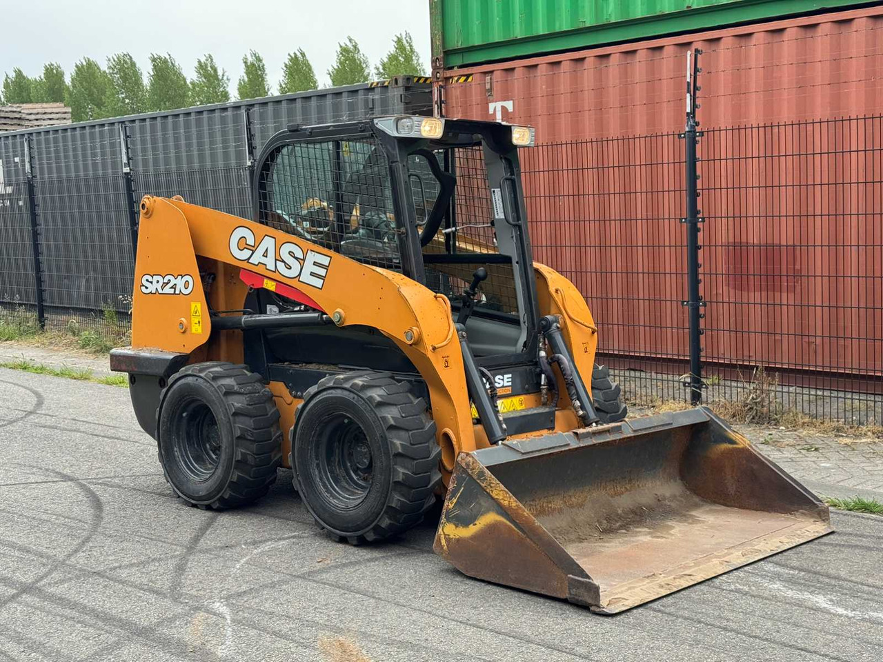 Case SR210 - Kompaktlaadur: pilt 5 Case SR210 - Kompaktlaadur: pilt 5