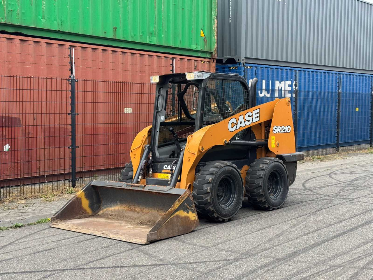 Case SR210 - Kompaktlaadur: pilt 1 Case SR210 - Kompaktlaadur: pilt 1