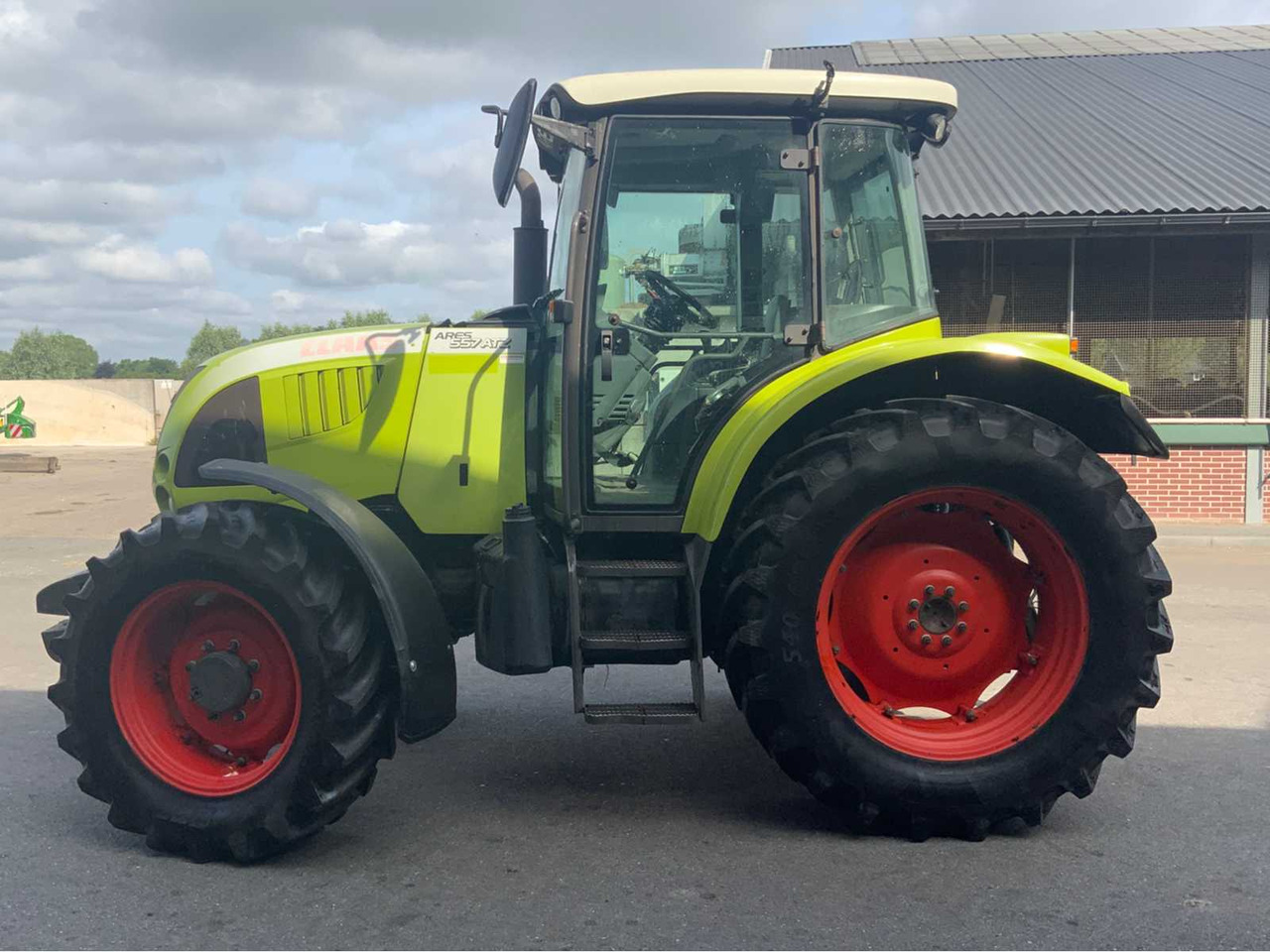 Claas Ares 557 ATZ - Traktor: pilt 4 Claas Ares 557 ATZ - Traktor: pilt 4