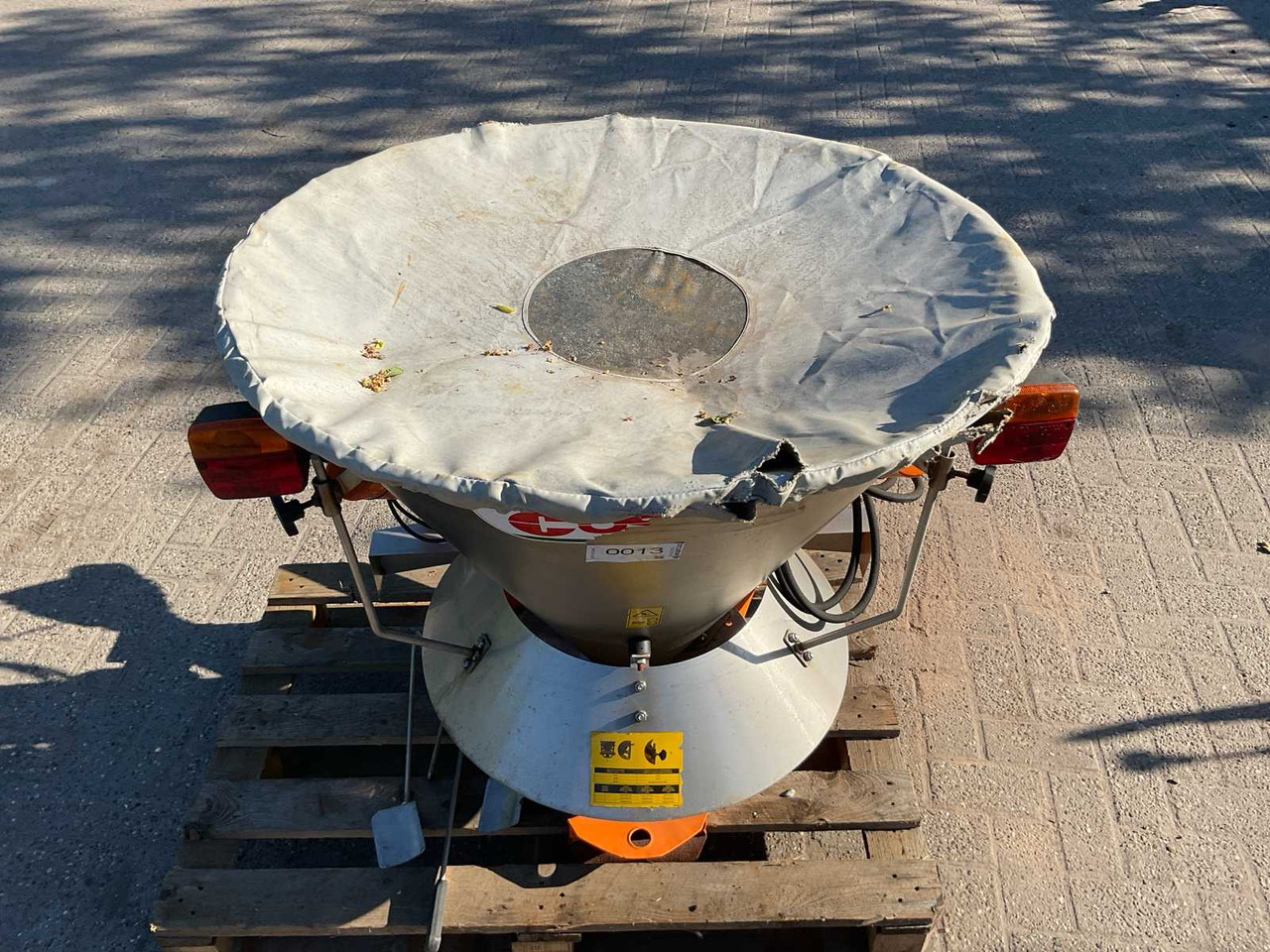 Cosmo-Agrometall - Esilaadur traktorile: pilt 5 Cosmo-Agrometall - Esilaadur traktorile: pilt 5