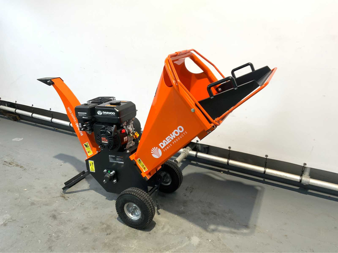 Daewoo DWFWC230 - Puiduhakkurid: pilt 4 Daewoo DWFWC230 - Puiduhakkurid: pilt 4