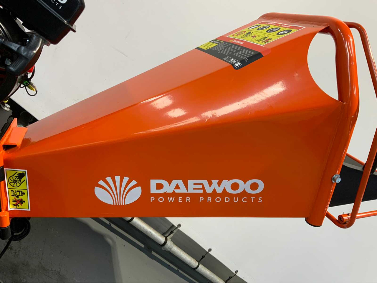 Daewoo DWFWC230 - Puiduhakkurid: pilt 5 Daewoo DWFWC230 - Puiduhakkurid: pilt 5