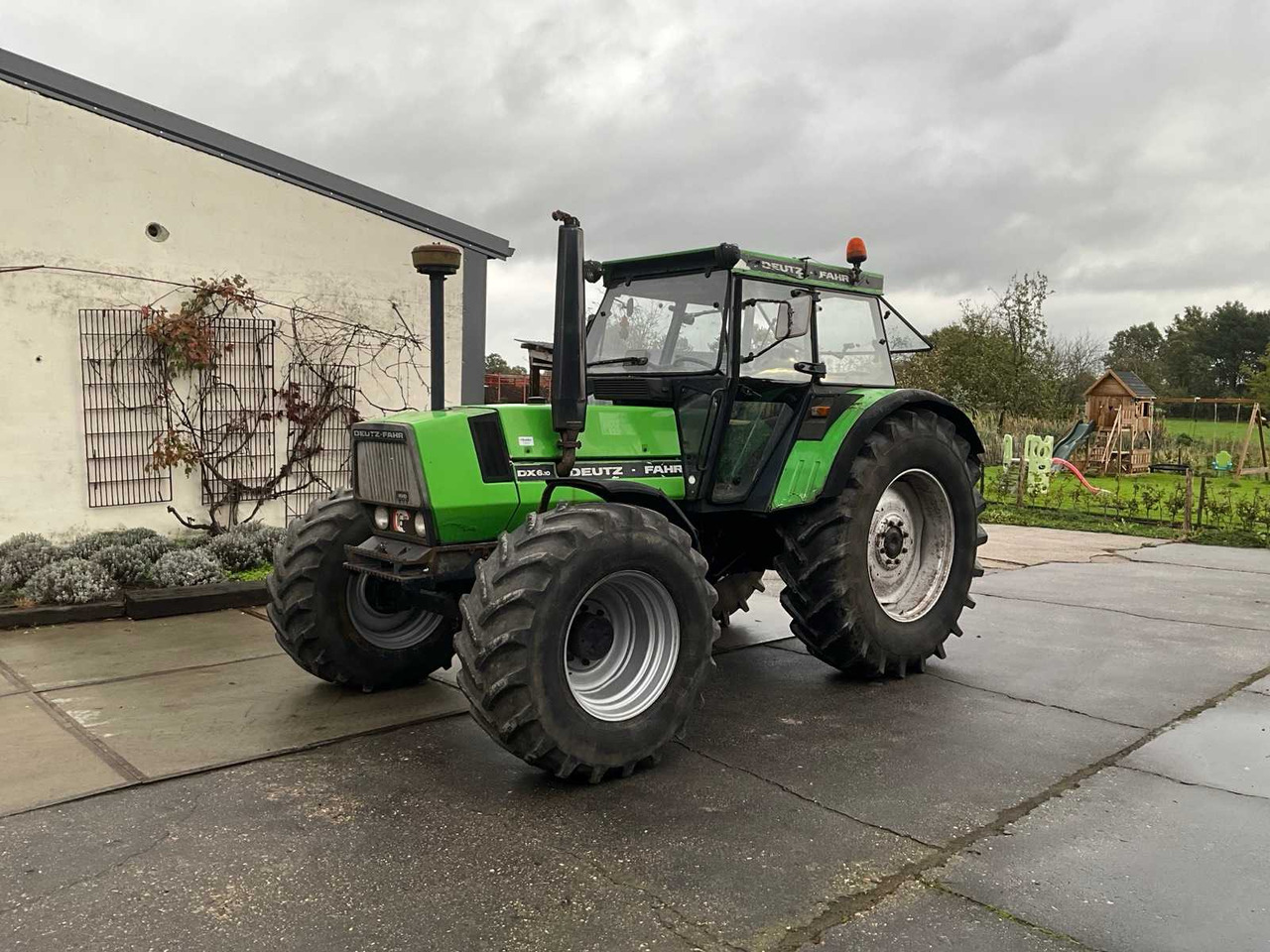 Deutz-Fahr 1987 DEUTZ-FAHR DX6.10 ALL-WHEEL DRIVE FARM TRACTOR - Traktor: pilt 1 Deutz-Fahr 1987 DEUTZ-FAHR DX6.10 ALL-WHEEL DRIVE FARM TRACTOR - Traktor: pilt 1