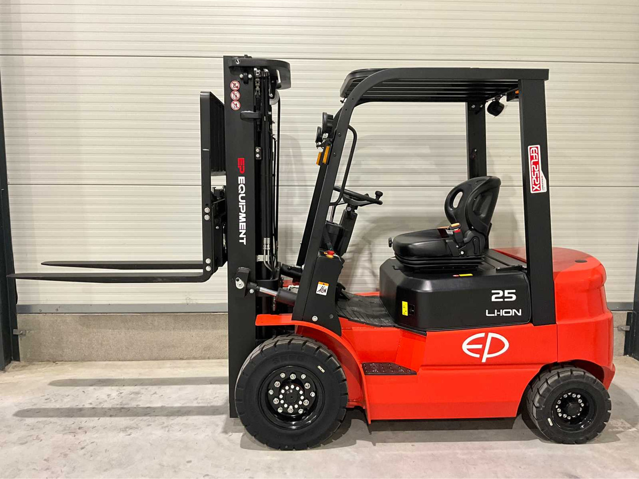 Kahveltõstuk EP - 2025 - EFL 252 X - FORKLIFT TRUCK: pilt 9 Kahveltõstuk EP - 2025 - EFL 252 X - FORKLIFT TRUCK: pilt 9