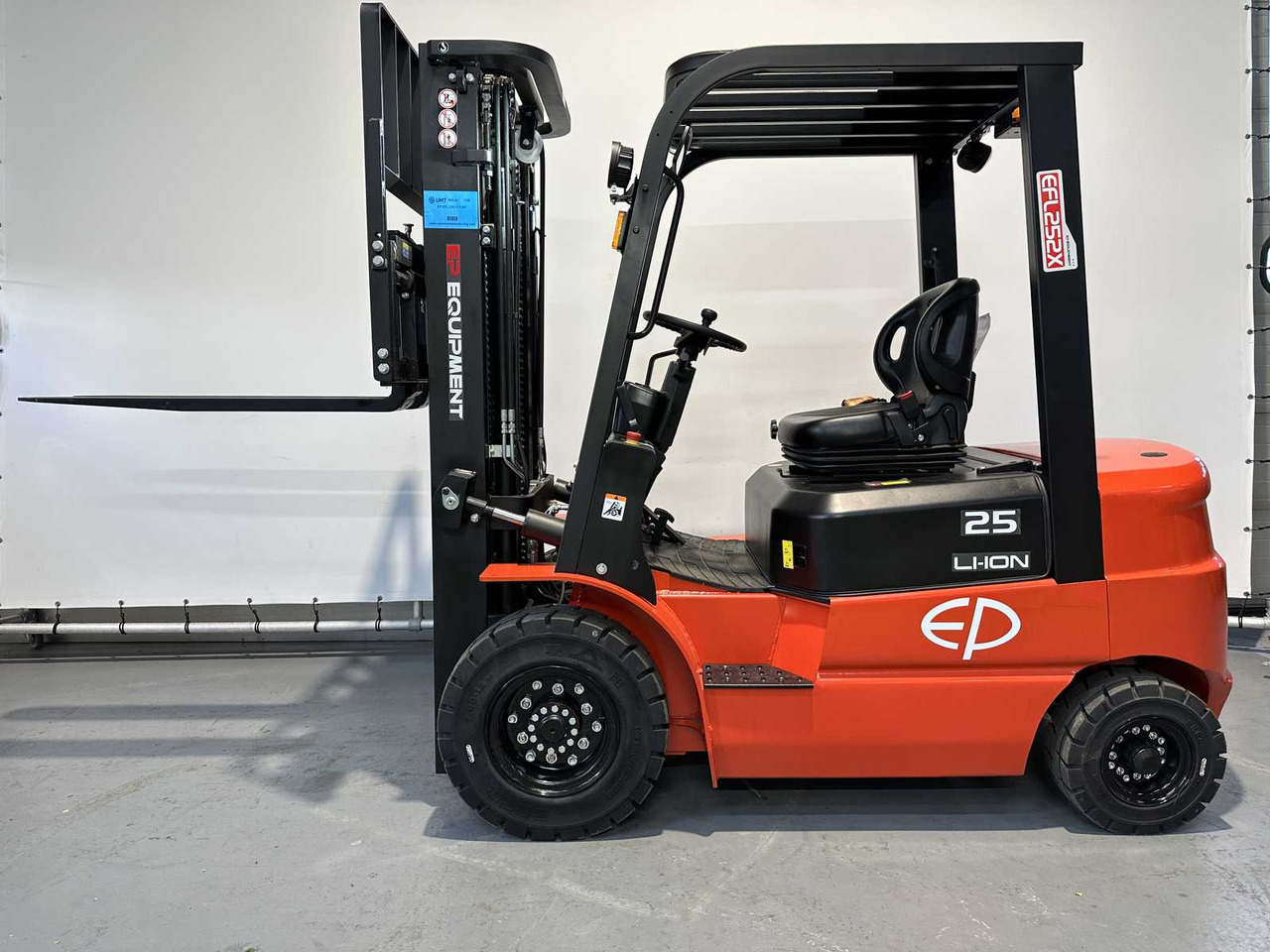 EP - EFL 252 X - FORK POSITIONER, SIDESHIFT, TRIPLEX, FORKLIFT 2025 - Kahveltõstuk: pilt 5 EP - EFL 252 X - FORK POSITIONER, SIDESHIFT, TRIPLEX, FORKLIFT 2025 - Kahveltõstuk: pilt 5