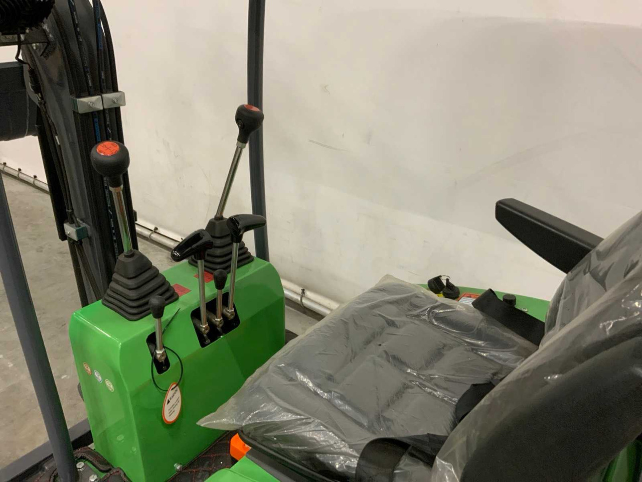 EVERUN - 2025 - ERE12E - ELECTRIC MINI EXCAVATOR - Miniekskavaator: pilt 5 EVERUN - 2025 - ERE12E - ELECTRIC MINI EXCAVATOR - Miniekskavaator: pilt 5