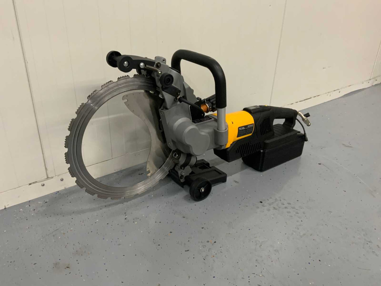 DC8400 - Ehitusmasinad: pilt 1 DC8400 - Ehitusmasinad: pilt 1