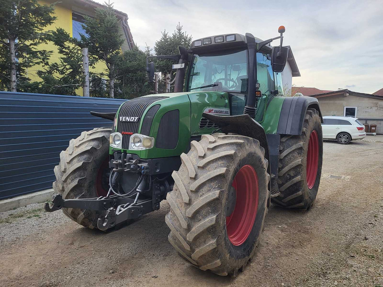 FENDT - 920 FAVORIT VARIO - 4-WHEEL DRIVE TRACTOR - 2009 - Traktor: pilt 1 FENDT - 920 FAVORIT VARIO - 4-WHEEL DRIVE TRACTOR - 2009 - Traktor: pilt 1