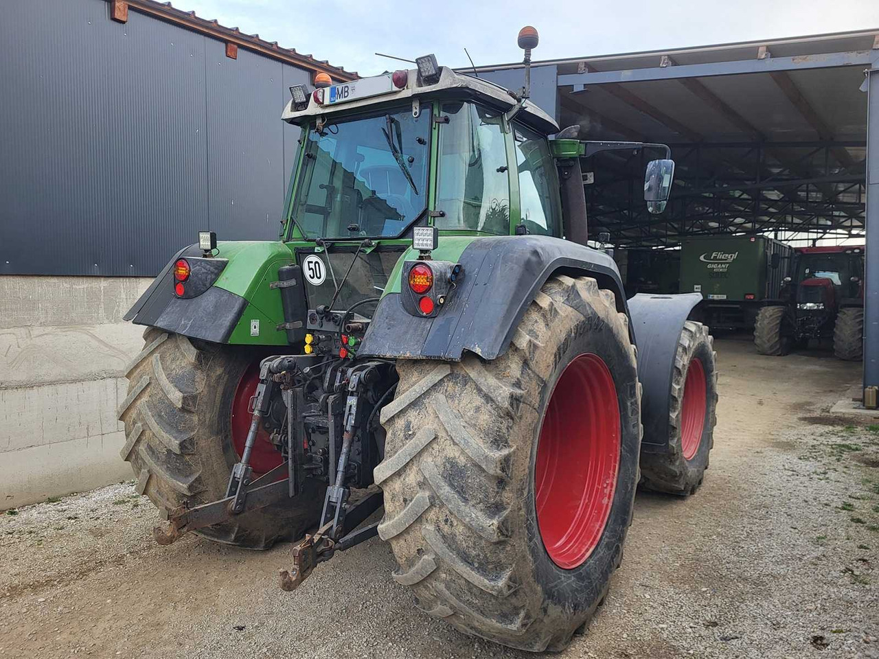 FENDT - 920 FAVORIT VARIO - 4-WHEEL DRIVE TRACTOR - 2009 - Traktor: pilt 3 FENDT - 920 FAVORIT VARIO - 4-WHEEL DRIVE TRACTOR - 2009 - Traktor: pilt 3