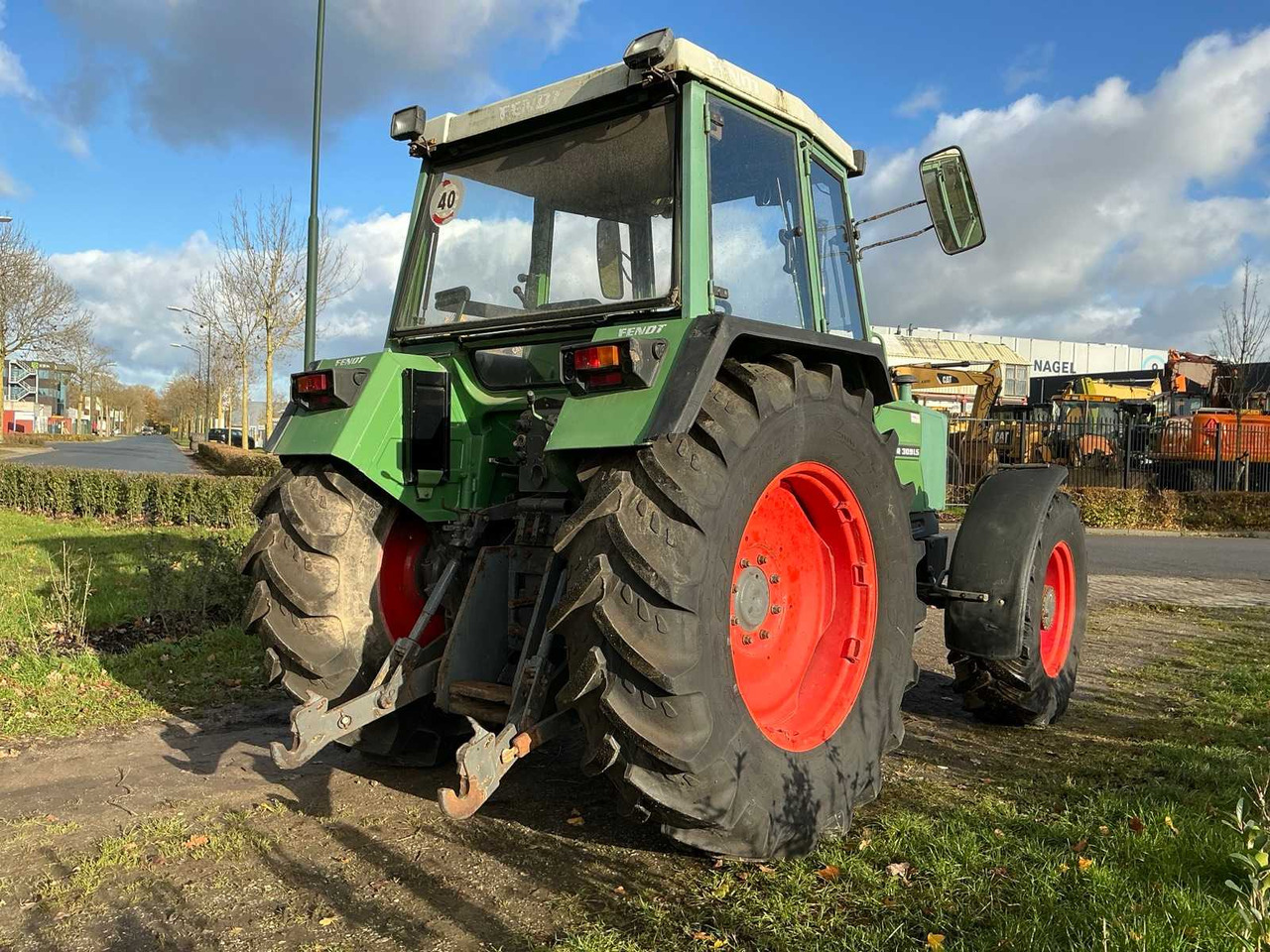FENDT FARMER 309 LSA TURBOMATIK FOUR-WHEEL DRIVE AGRICULTURAL TRACTOR - Traktor: pilt 5 FENDT FARMER 309 LSA TURBOMATIK FOUR-WHEEL DRIVE AGRICULTURAL TRACTOR - Traktor: pilt 5