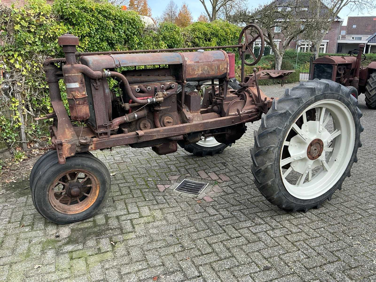 Farmall Regular - Traktor: pilt 1 Farmall Regular - Traktor: pilt 1