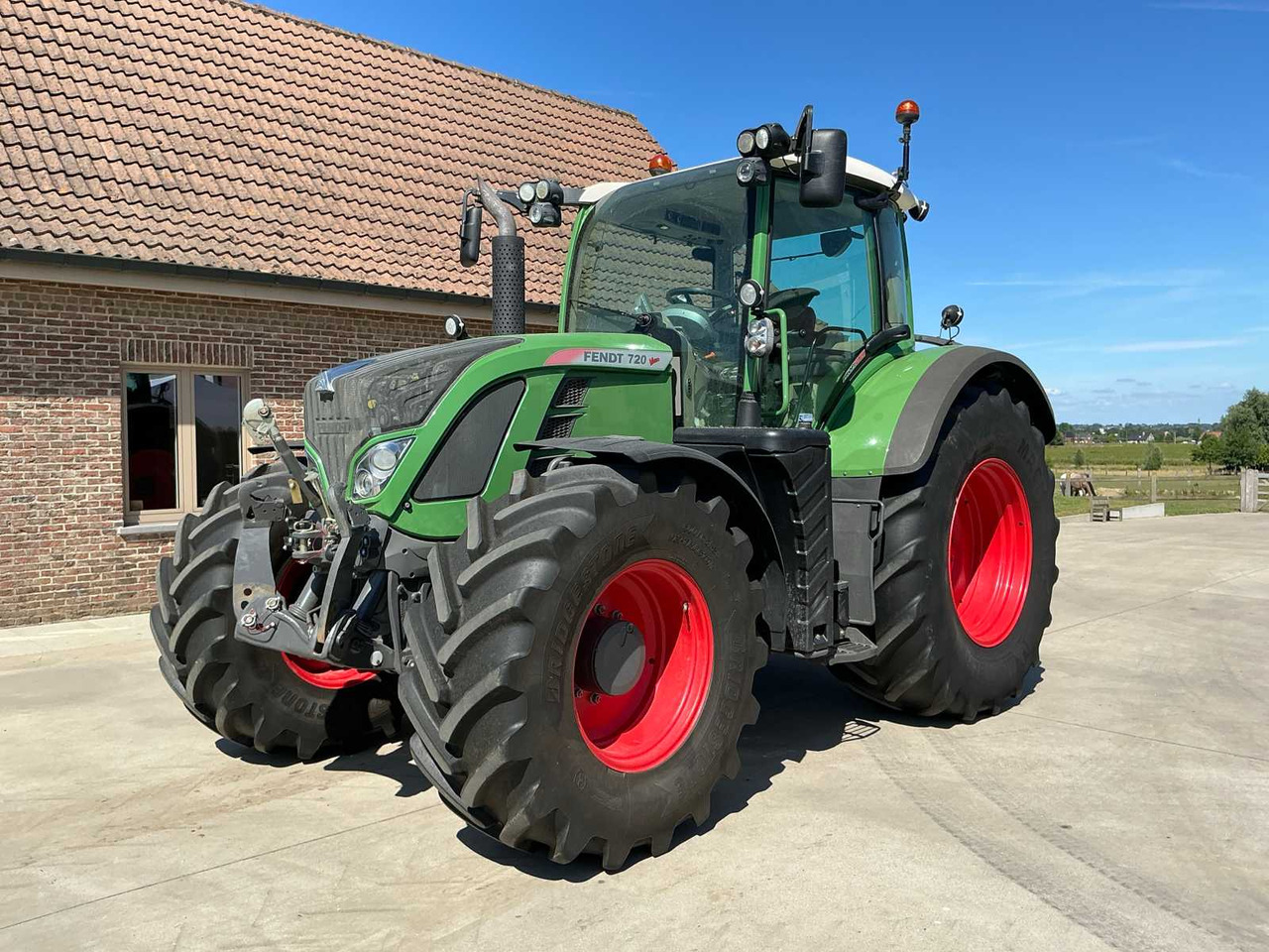 Fendt 720 Vario Profi Plus - Traktor: pilt 1 Fendt 720 Vario Profi Plus - Traktor: pilt 1