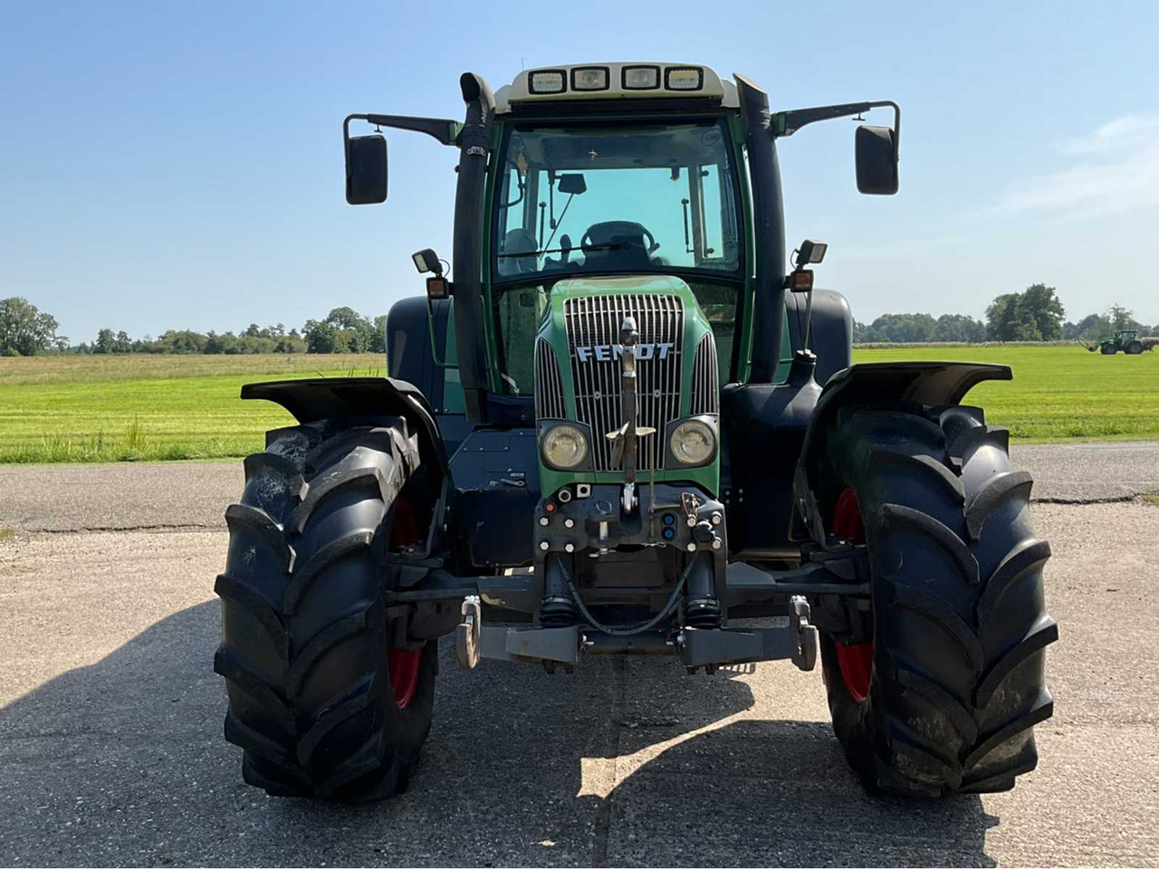 Fendt Favorit 716 Vario - Traktor: pilt 3 Fendt Favorit 716 Vario - Traktor: pilt 3