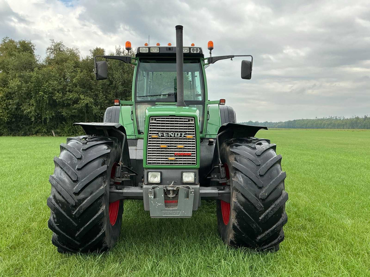 Fendt Favorit 822 Turboshift - Traktor: pilt 2 Fendt Favorit 822 Turboshift - Traktor: pilt 2