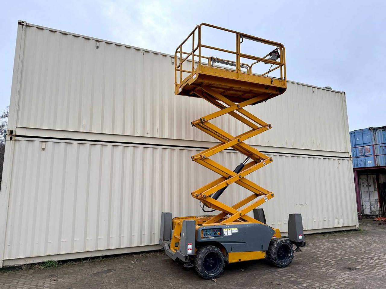 HAULOTTE - COMPACT 10DX 4X4 DIESEL - 10.15 METERS - 2014 - AERIAL WORK PLATFORM - Platvorm: pilt 2 HAULOTTE - COMPACT 10DX 4X4 DIESEL - 10.15 METERS - 2014 - AERIAL WORK PLATFORM - Platvorm: pilt 2