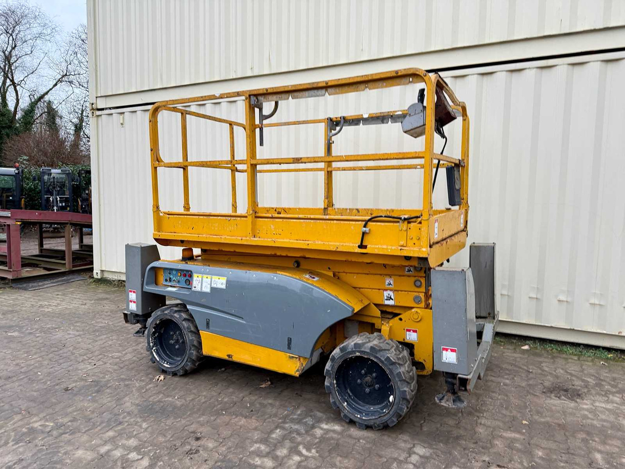 HAULOTTE - COMPACT 10DX 4X4 DIESEL - 10.15 METERS - 2014 - AERIAL WORK PLATFORM - Platvorm: pilt 4 HAULOTTE - COMPACT 10DX 4X4 DIESEL - 10.15 METERS - 2014 - AERIAL WORK PLATFORM - Platvorm: pilt 4