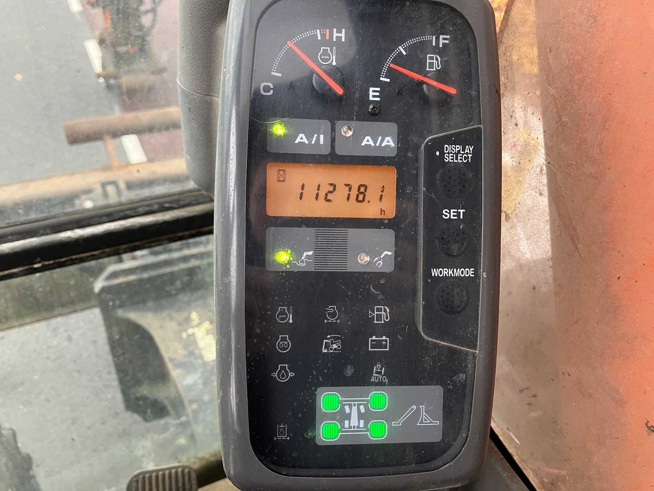 Ratastel ekskavaator HITACHI - 2008 - ZX130W - WHEELED EXCAVATOR: pilt 19 Ratastel ekskavaator HITACHI - 2008 - ZX130W - WHEELED EXCAVATOR: pilt 19