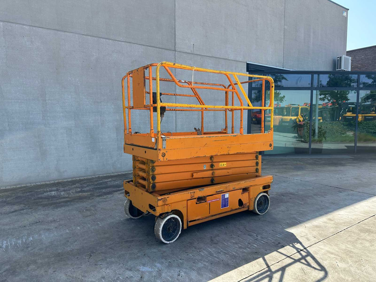 Haulotte Compact 12 - Platvorm: pilt 1 Haulotte Compact 12 - Platvorm: pilt 1