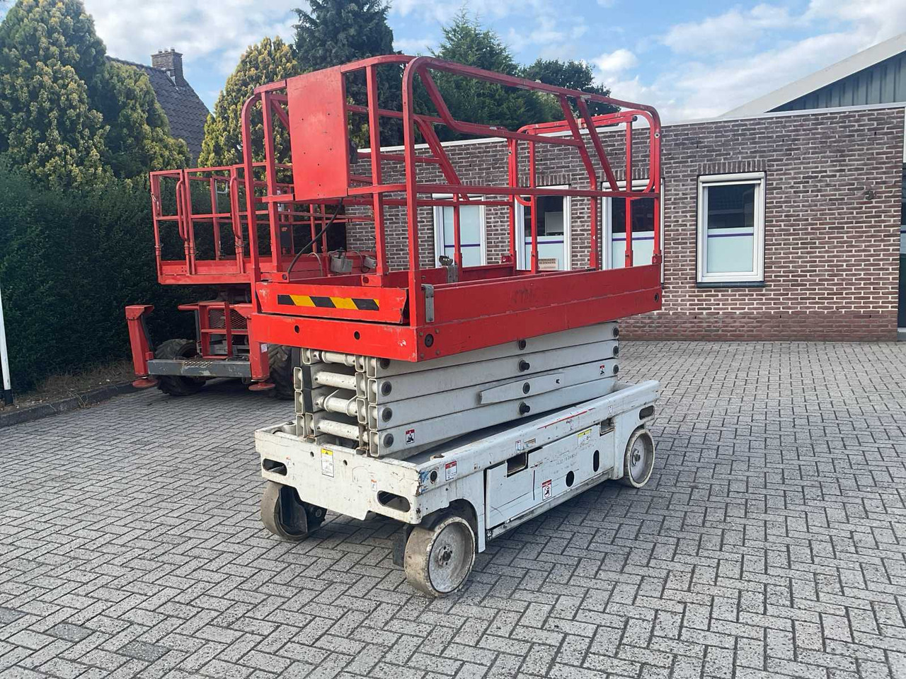 Haulotte Compact 12 - Platvorm: pilt 1 Haulotte Compact 12 - Platvorm: pilt 1