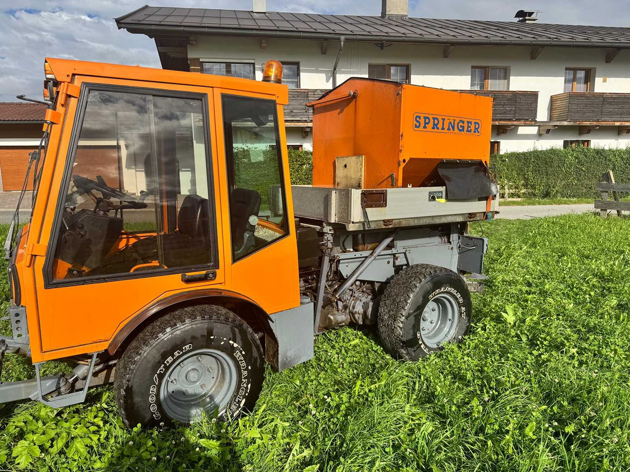 Holder C 9700 - Munitsipaaltraktor: pilt 4 Holder C 9700 - Munitsipaaltraktor: pilt 4