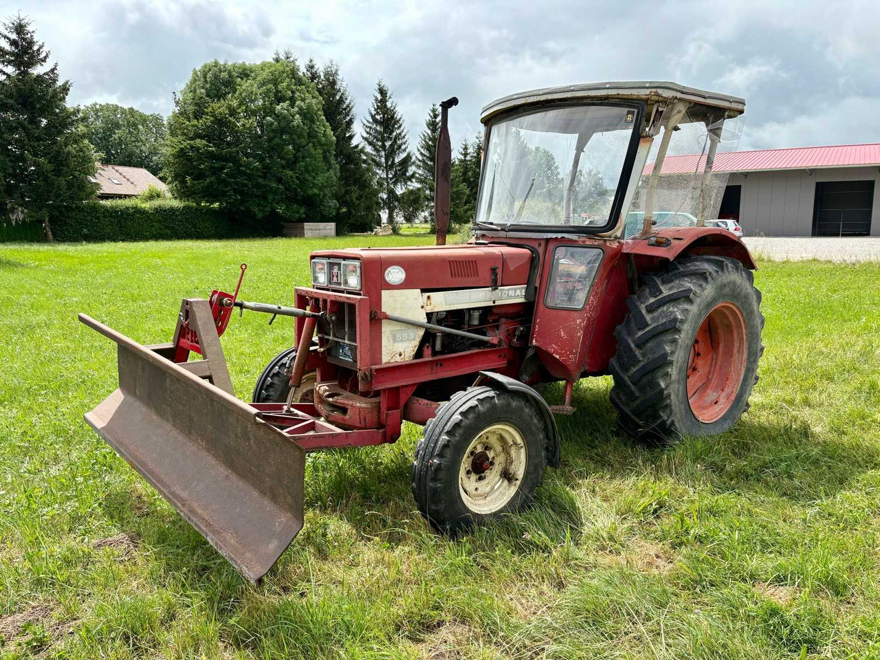 IHC 553 S Turbo - Traktor: pilt 1 IHC 553 S Turbo - Traktor: pilt 1