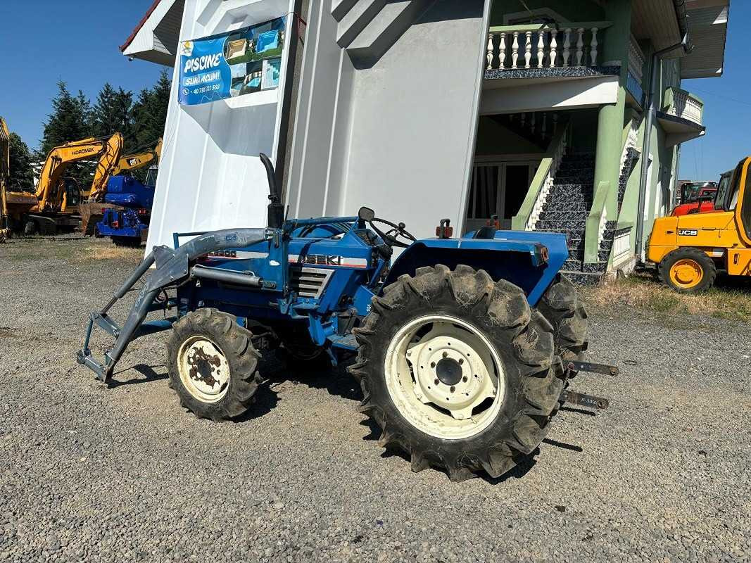 ISEKI 4-WHEEL DRIVE TRACTOR - Traktor: pilt 2 ISEKI 4-WHEEL DRIVE TRACTOR - Traktor: pilt 2