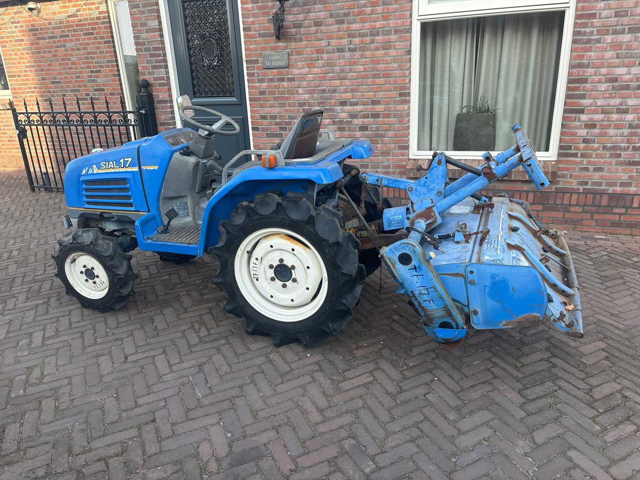 Iseki Trekker - Väiketraktor: pilt 2 Iseki Trekker - Väiketraktor: pilt 2