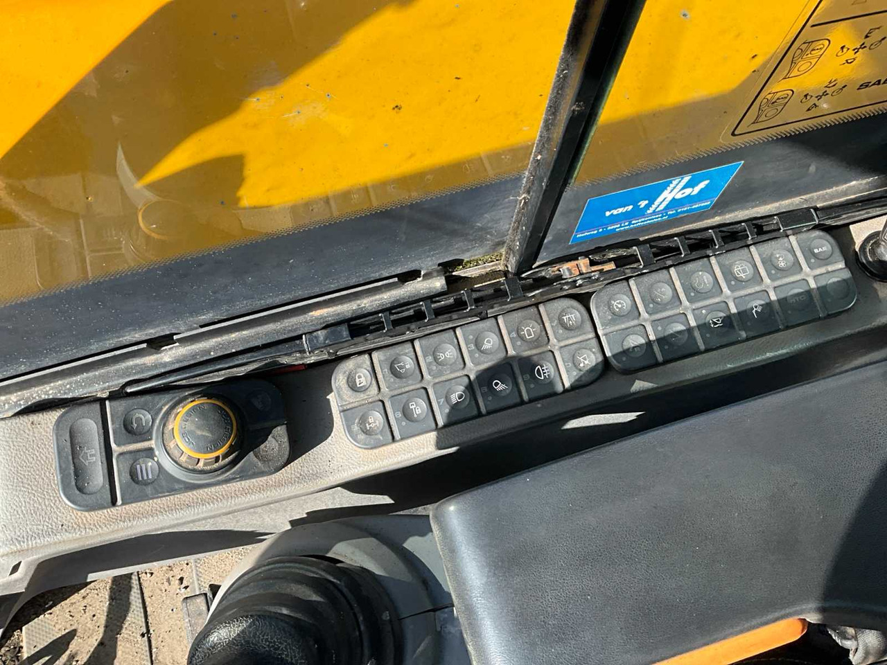 Ratastel ekskavaator JCB HD110WTT4: pilt 31
