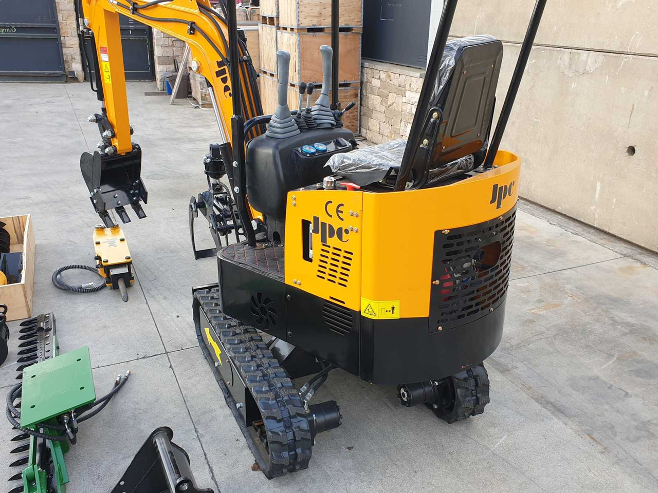 Miniekskavaator JPC HT12 MINI EXCAVATOR WITH ATTACHMENTS: pilt 16 Miniekskavaator JPC HT12 MINI EXCAVATOR WITH ATTACHMENTS: pilt 16