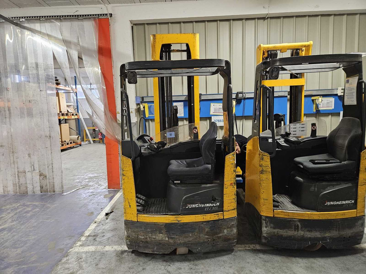 JUNGHEINRICH - 2007 - ETV 325 - FORKLIFT - Kahveltõstuk: pilt 3 JUNGHEINRICH - 2007 - ETV 325 - FORKLIFT - Kahveltõstuk: pilt 3