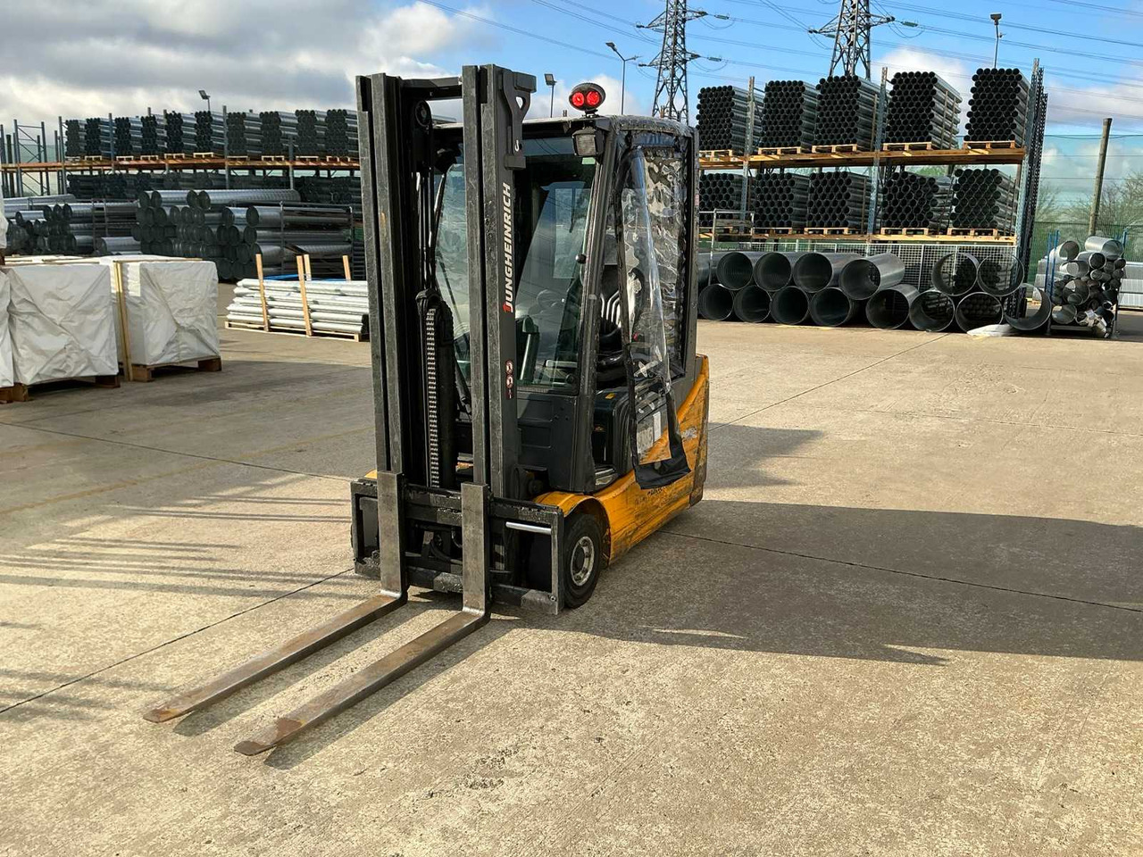 JUNGHEINRICH - 2015 - EFG216 - FORKLIFT - Kahveltõstuk: pilt 1 JUNGHEINRICH - 2015 - EFG216 - FORKLIFT - Kahveltõstuk: pilt 1