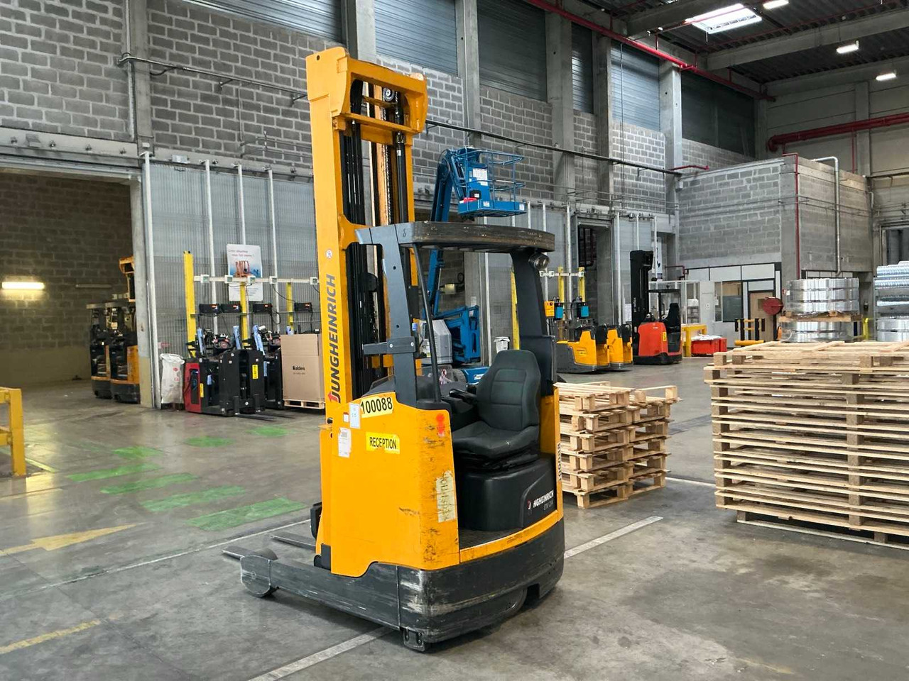 JUNGHEINRICH - 2015 - ETV214 - FORKLIFT - Kahveltõstuk: pilt 4 JUNGHEINRICH - 2015 - ETV214 - FORKLIFT - Kahveltõstuk: pilt 4