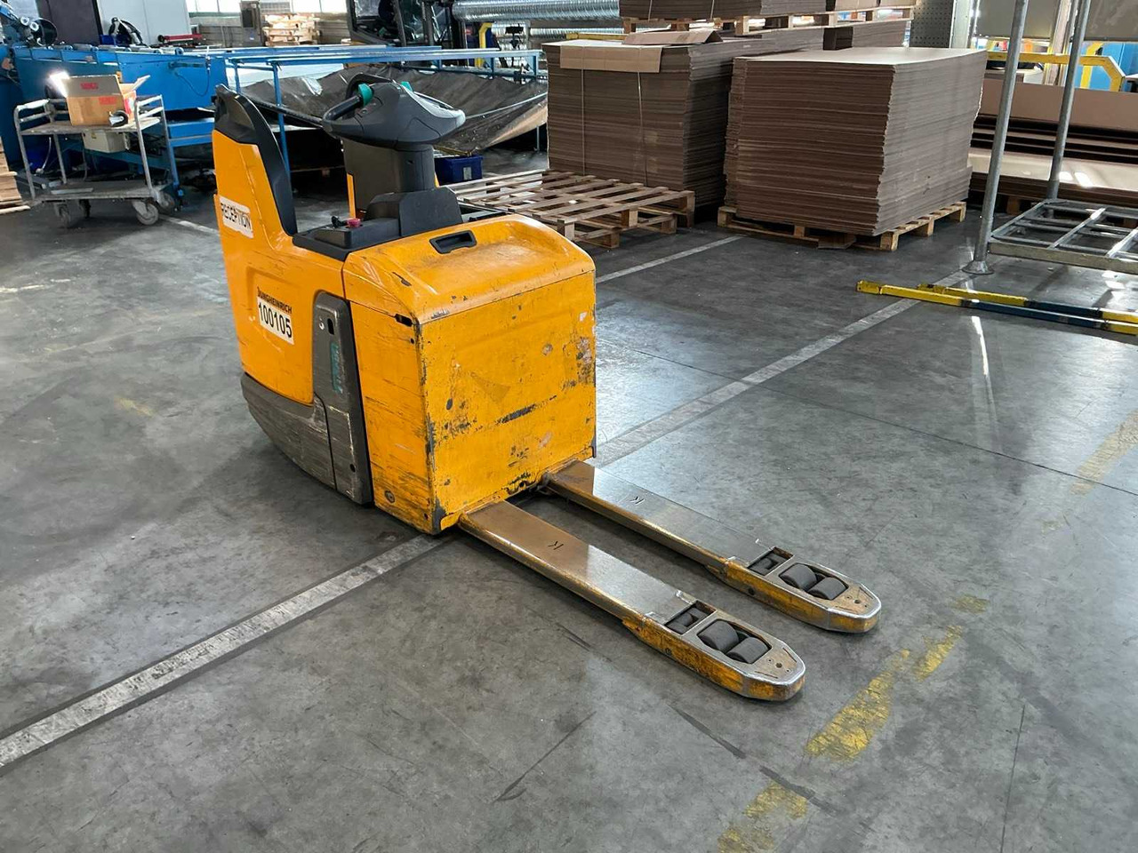 JUNGHEINRICH - 2018 - ERE 225 - FORKLIFT - Kahveltõstuk: pilt 3 JUNGHEINRICH - 2018 - ERE 225 - FORKLIFT - Kahveltõstuk: pilt 3