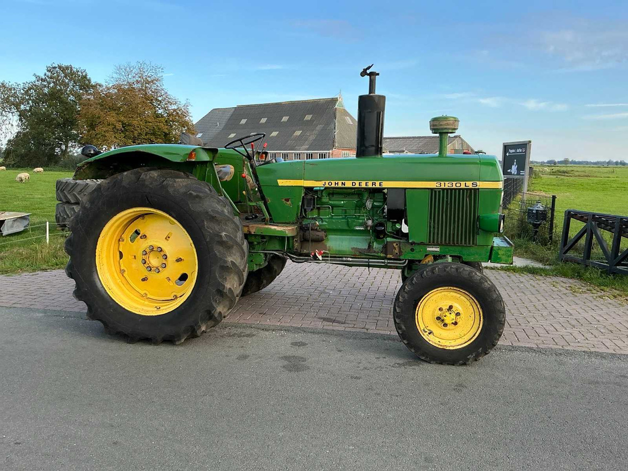 John Deere 3130 - Traktor: pilt 5 John Deere 3130 - Traktor: pilt 5