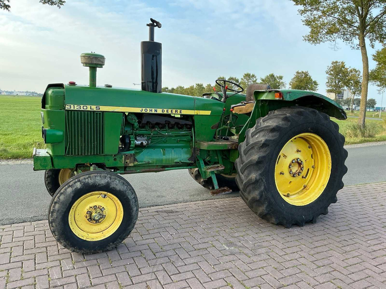 John Deere 3130 - Traktor: pilt 1 John Deere 3130 - Traktor: pilt 1