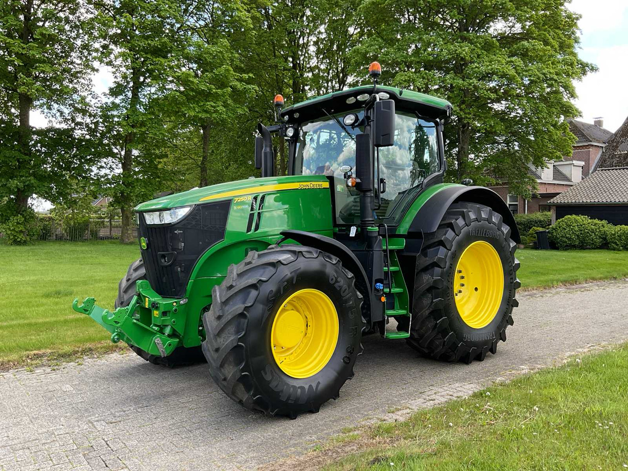 John Deere 7250R - Traktor: pilt 1 John Deere 7250R - Traktor: pilt 1