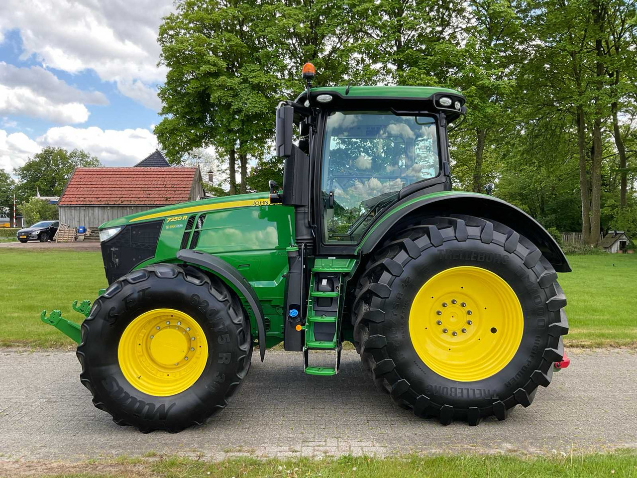 John Deere 7250R - Traktor: pilt 2 John Deere 7250R - Traktor: pilt 2