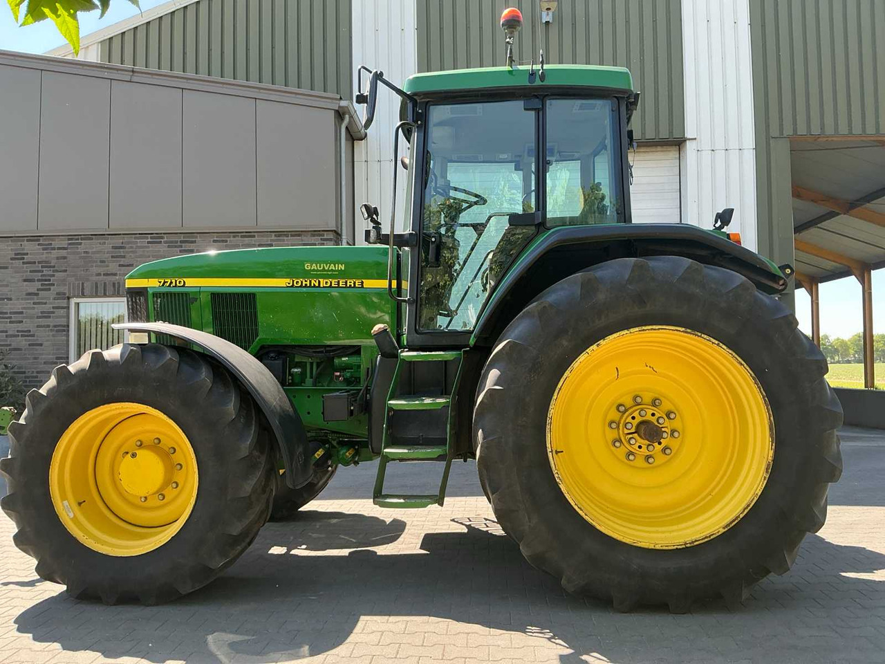 John Deere 7710 - Traktor: pilt 2 John Deere 7710 - Traktor: pilt 2