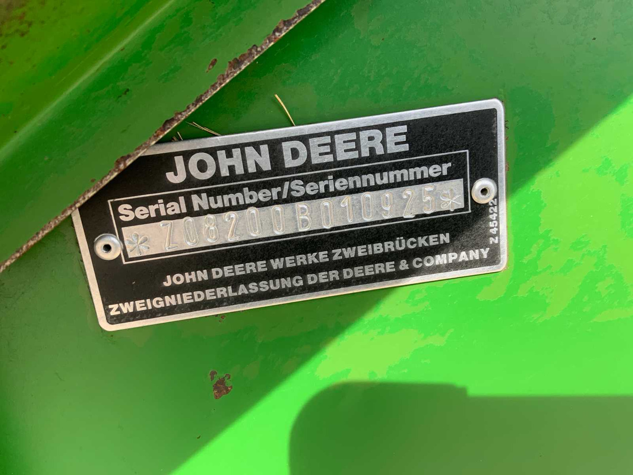 John Deere 820 - Hooldusniiduk/ Multšer: pilt 5 John Deere 820 - Hooldusniiduk/ Multšer: pilt 5