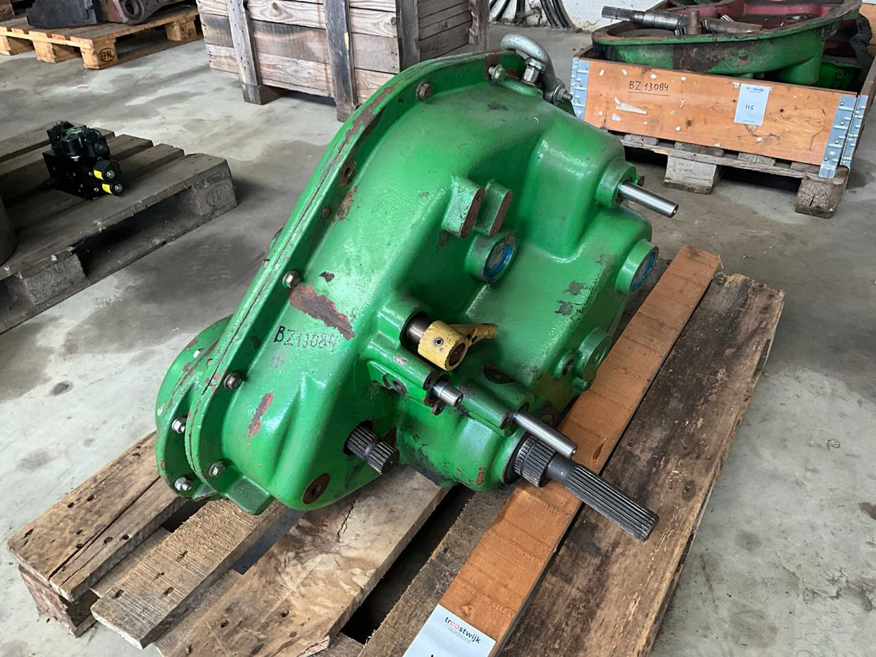 John Deere BZ13084 - Koristusmasin: pilt 1 John Deere BZ13084 - Koristusmasin: pilt 1