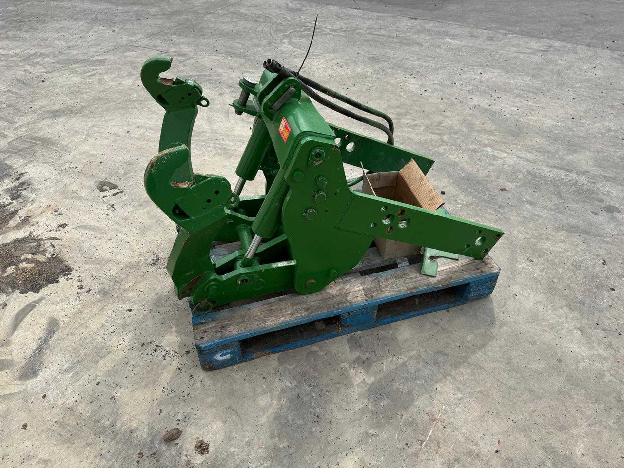 John Deere - Esilaadur traktorile: pilt 5 John Deere - Esilaadur traktorile: pilt 5
